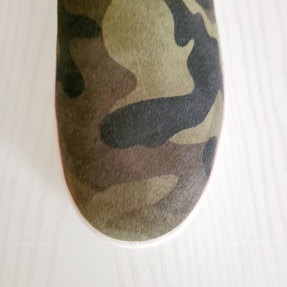 Steve Madden Canares camo sneakers NIB - Picture 4 of 6